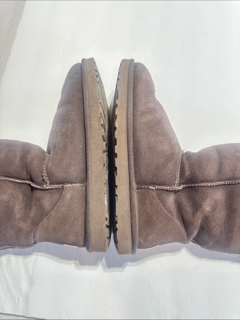 UGG slip on Classic Tall Shearling-Lined Boots - Dark Brown sz 9 comfortable - Picture 9 of 10